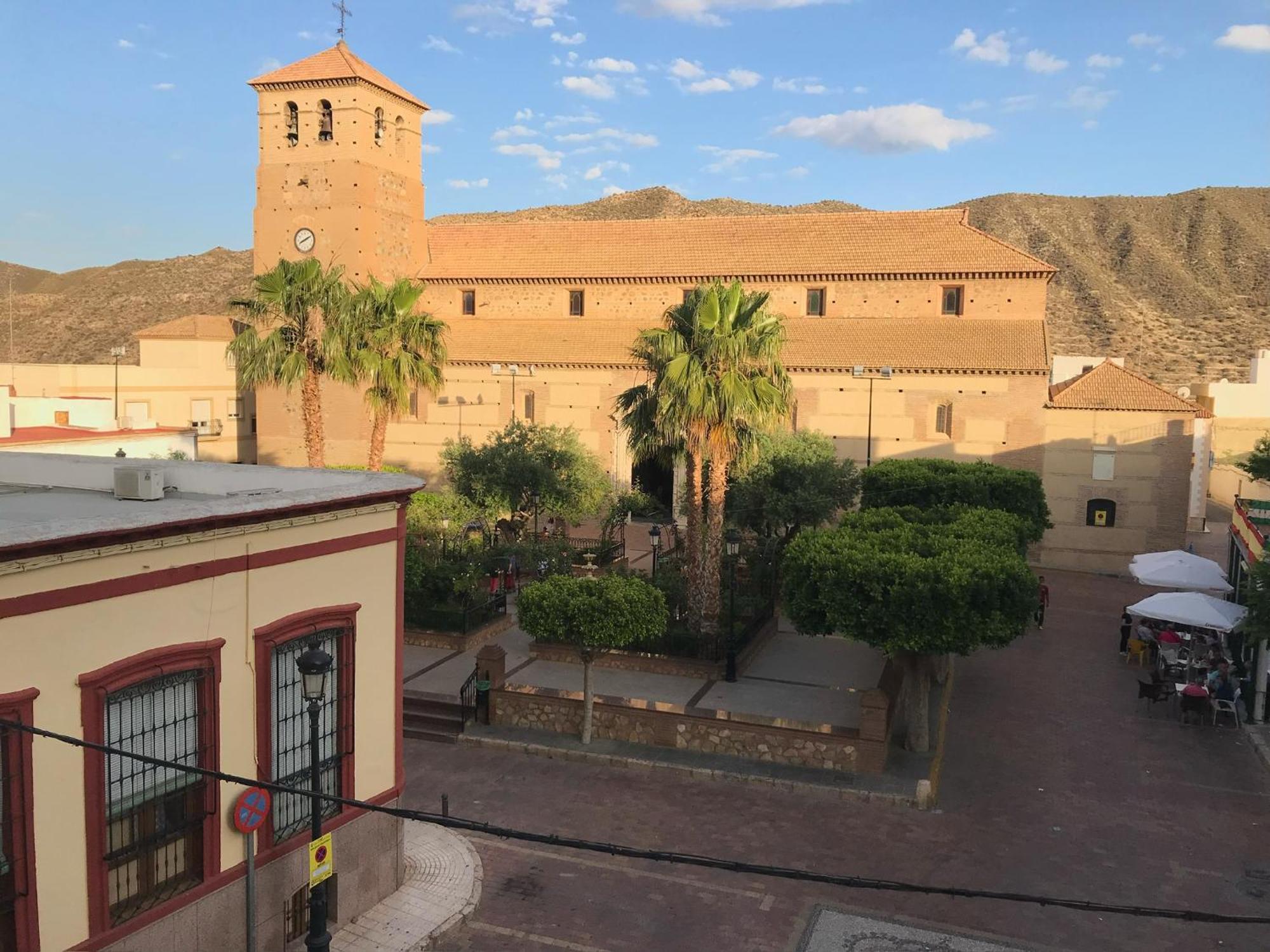 Avenida * Tabernas